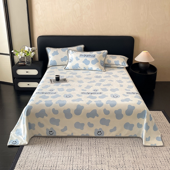 91家纺网 家纺一手货源 找家纺 全季家居 2024新款A类纯色印花高克重加厚保暖包边牛奶绒床单单件 蓝色心情