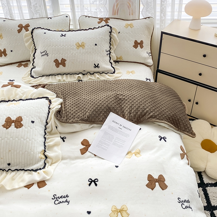 91家纺网 家纺一手货源 找家纺 格真 2024新款加厚保暖豆豆绒牛奶绒单床盖被套三件套四件套 爱心蝴蝶结