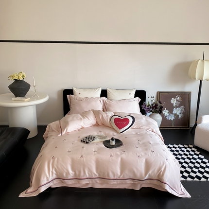 91家纺网 家纺一手货源 找家纺 馨蕊 2024新款100S高奢简约长绒棉四件套-棉小爱心 棉小爱心-初夏粉
