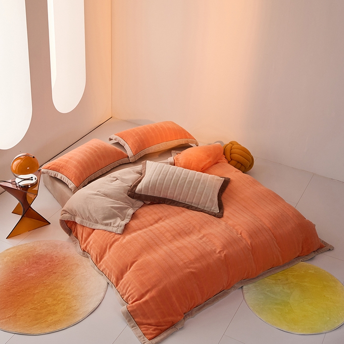 91家纺网 家纺一手货源 找家纺 2024新款牛奶3D绒立体雕花剪花四件套 橘色+卡其色