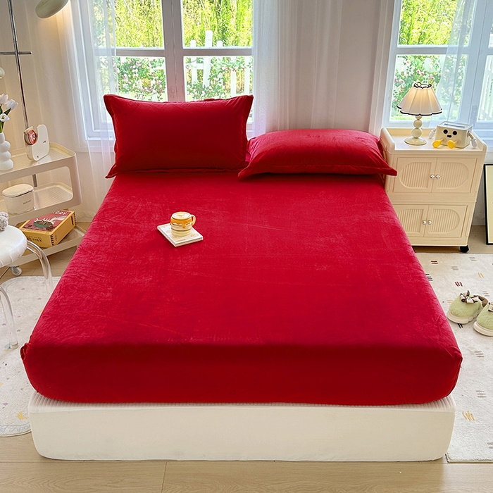 91家纺网 家纺一手货源 找家纺 家贝爱 2024新款加厚保暖牛奶绒床笠 纯色大红