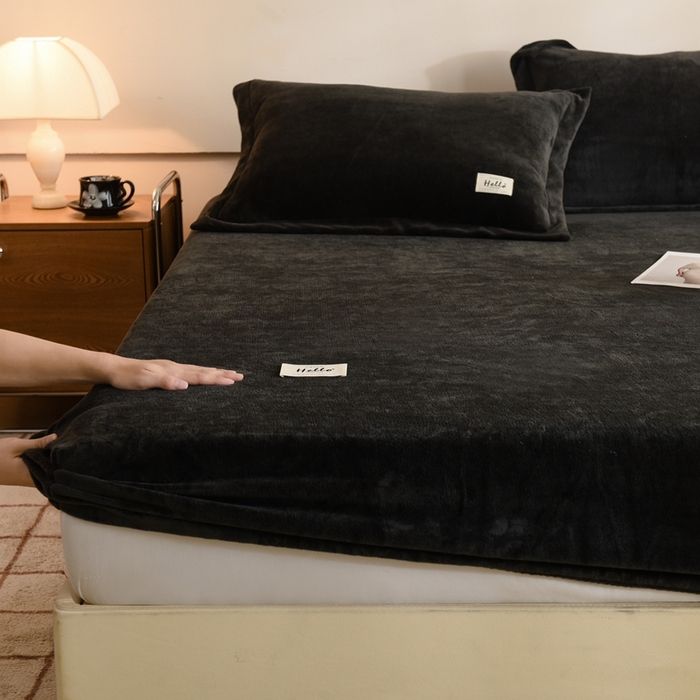 91家纺网 家纺一手货源 找家纺 857 2024新款纯色保暖高克重牛奶绒床笠 床笠-炭黑色