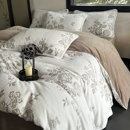 91家纺网 家纺一手货源 找家纺 （总）子曰 2024新款高克重保暖雕花牛奶绒四件套