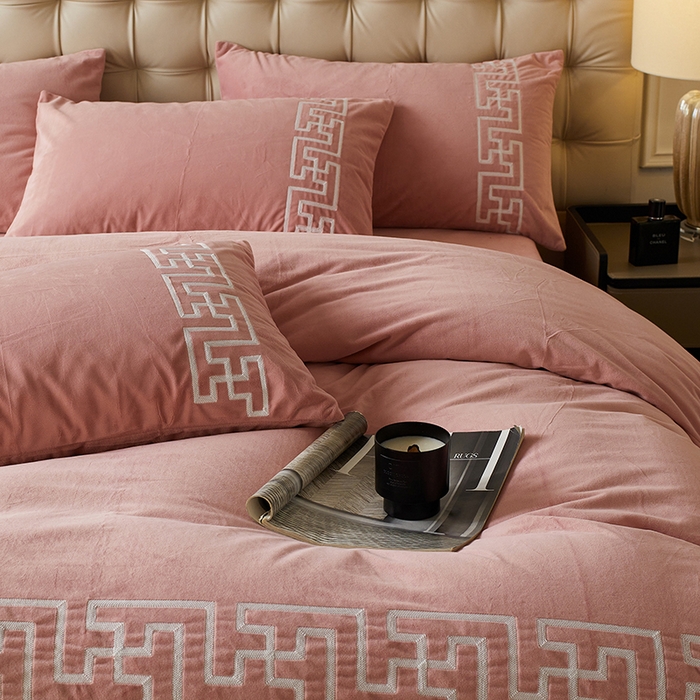 91家纺网 家纺一手货源 找家纺 2024新款锦丝绒美式毛巾绣四件套-巴洛克 巴洛克-豆沙