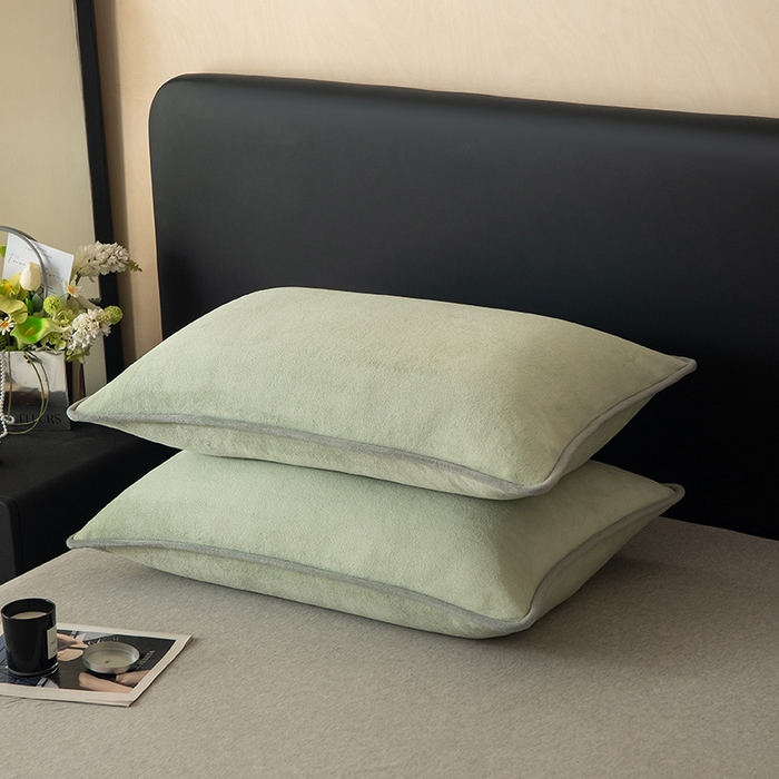 91家纺网 家纺一手货源 找家纺 全季家居 2024新款A类纯色印花高克重加厚保暖包边牛奶绒枕套 果绿