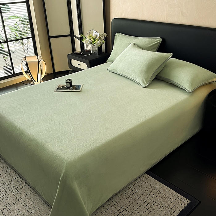 91家纺网 家纺一手货源 找家纺 全季家居 2024新款A类纯色印花高克重加厚保暖包边牛奶绒床单单件 果绿