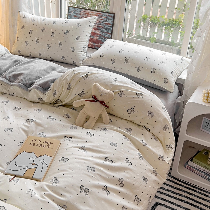 91家纺网 家纺一手货源 找家纺 捌月 2024新款棉加绒A版13372全棉B版高克重牛奶绒四件套直播新品 小情歌