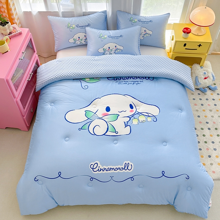 91家纺网 家纺一手货源 找家纺 ds生活馆 2025新款三丽鸥大版印花豆豆被春秋被冬被 蓝色玉桂狗