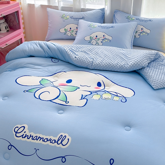 91家纺网 家纺一手货源 找家纺 ds生活馆 2025新款三丽鸥大版印花豆豆被春秋被冬被 蓝色玉桂狗