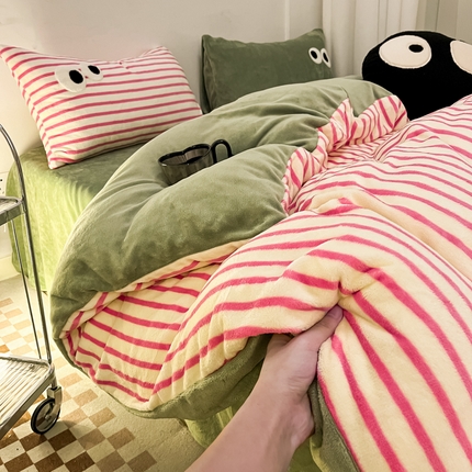 如一 2024新款大眼萌条纹牛奶绒四件套 大眼萌-粉