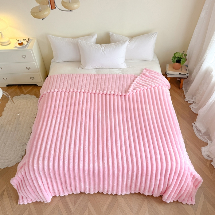 91家纺网 家纺一手货源 找家纺 璐维斯家纺 2025款跨境专供外贸出口电商热销款仿兔毯加厚牛奶绒盖毯 粉色