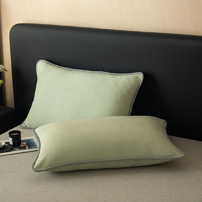 91家纺网 家纺一手货源 找家纺 全季家居 2024新款A类纯色印花高克重加厚保暖包边牛奶绒枕套 果绿