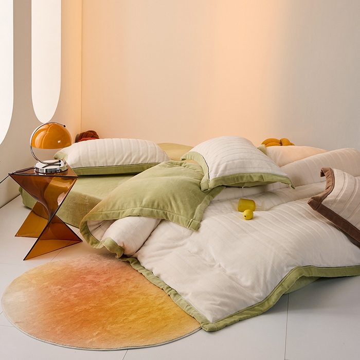 91家纺网 家纺一手货源 找家纺 2024新款牛奶3D绒立体雕花剪花四件套 米白+果绿