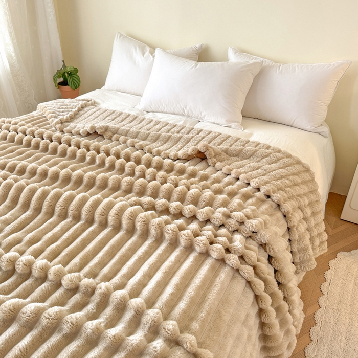 91家纺网 家纺一手货源 找家纺 璐维斯家纺 2025款跨境专供外贸出口电商热销款仿兔毯加厚牛奶绒盖毯 卡其