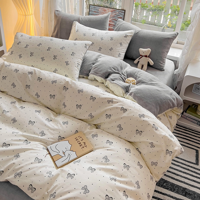 91家纺网 家纺一手货源 找家纺 捌月 2024新款棉加绒A版13372全棉B版高克重牛奶绒四件套直播新品 小情歌