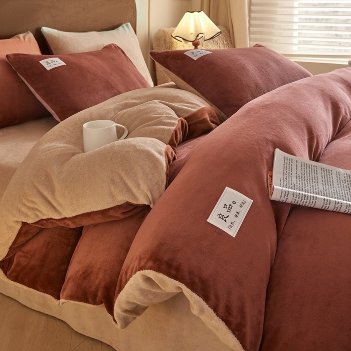 91家纺网 家纺一手货源 找家纺 澳梵家居 2024新款牛奶绒素色双拼四件套--【暖茶系列】 暖茶-红糖姜茶