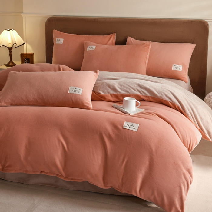 91家纺网 家纺一手货源 找家纺 澳梵家居 2024新款牛奶绒素色双拼四件套--【暖茶系列】 暖茶-热橙C