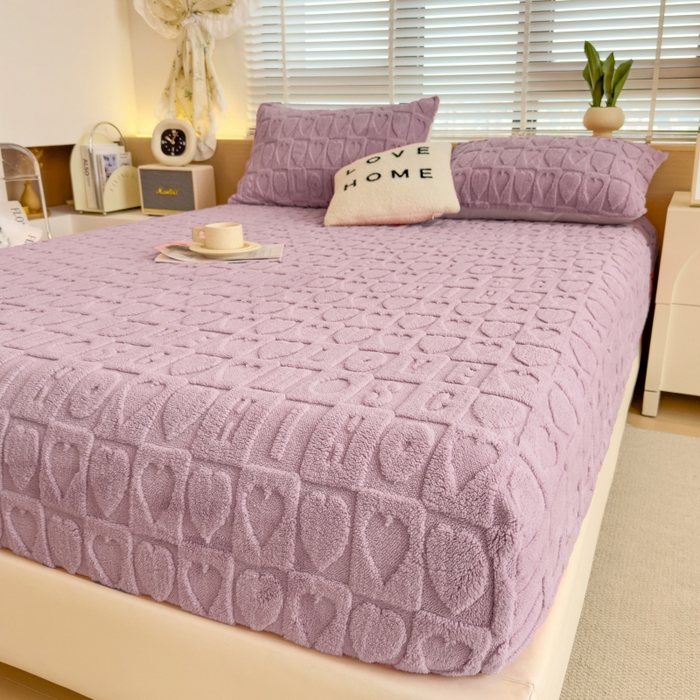 91家纺网 家纺一手货源 找家纺 希廷顿 2024新款柔暖立体剪花塔芙绒床笠 爱心-香芋紫