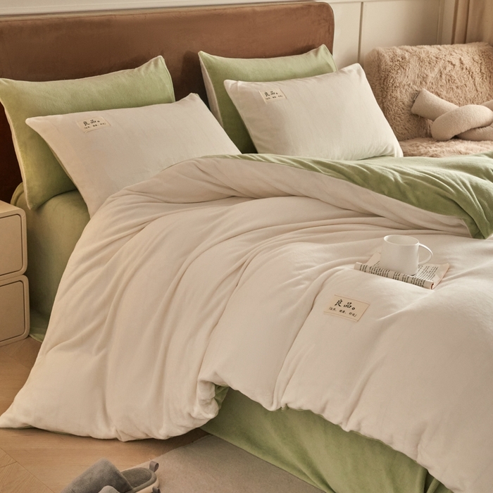 91家纺网 家纺一手货源 找家纺 澳梵家居 2024新款牛奶绒素色双拼四件套--【暖茶系列】 暖茶-茉莉青提