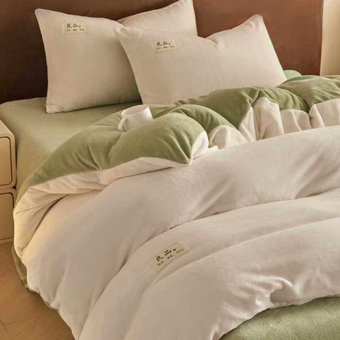 91家纺网 家纺一手货源 找家纺 澳梵家居 2024新款牛奶绒素色双拼四件套--【暖茶系列】 暖茶-茉莉青提