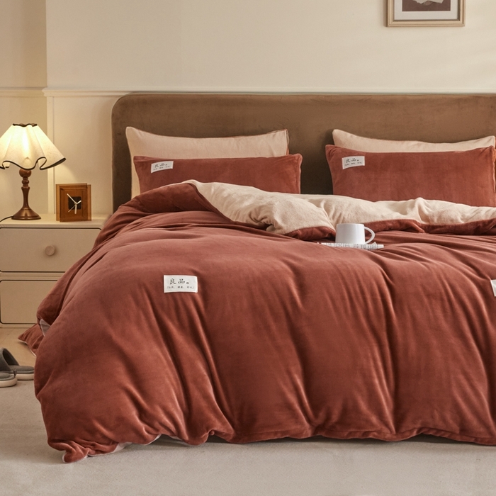 91家纺网 家纺一手货源 找家纺 澳梵家居 2024新款牛奶绒素色双拼四件套--【暖茶系列】 暖茶-红糖姜茶