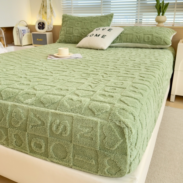 91家纺网 家纺一手货源 找家纺 希廷顿 2024新款柔暖立体剪花塔芙绒床笠 爱心-抹茶绿