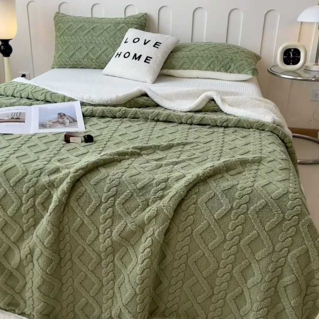 91家纺网 家纺一手货源 找家纺 希廷顿 2024新款高克重双层加厚塔芙绒毛毯 麻花-抹茶绿