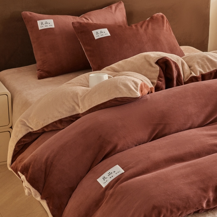 91家纺网 家纺一手货源 找家纺 澳梵家居 2024新款牛奶绒素色双拼四件套--【暖茶系列】 暖茶-红糖姜茶