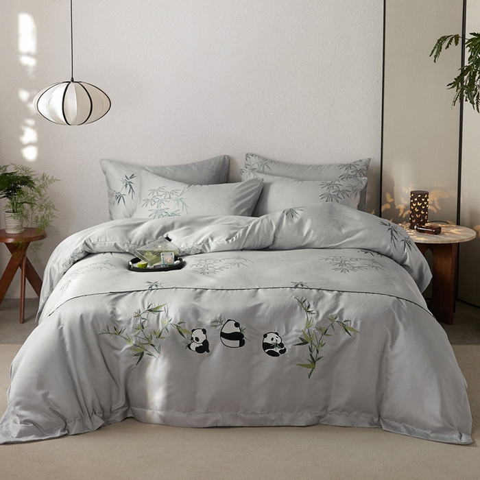 91家纺网 家纺一手货源 找家纺 2025新款亲肤磨毛刺绣四件套-抱竹熊猫 抱竹熊猫-浅灰