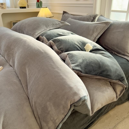 91家纺网 家纺一手货源 找家纺 （总）人人爱家纺 2025新款牛奶绒纯色双拼四件套珊瑚绒法兰绒保暖绒四件套