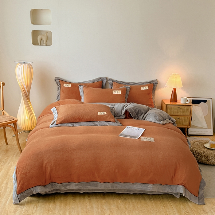 91家纺网 家纺一手货源 找家纺 全季家居 2024新款A类良品纯色双拼牛奶绒高克重加厚保暖四件套 焦糖+浅灰