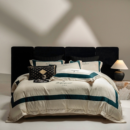 91家纺网 家纺一手货源 找家纺 （总）瑞雪家居 2024新款牛奶绒拼接刺绣四件套-宝莉缇