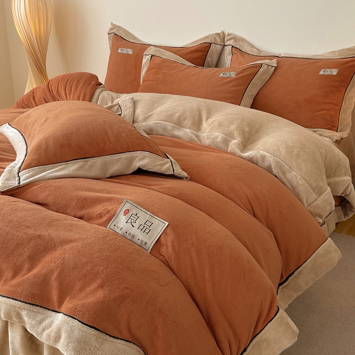 91家纺网 家纺一手货源 找家纺 全季家居 2024新款A类良品纯色双拼牛奶绒高克重加厚保暖四件套 焦糖+暖陀