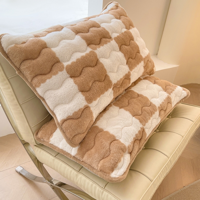 91家纺网 家纺一手货源 找家纺 2024秋冬北极绒加厚夹棉床笠三件套印花泰迪绒床垫保护套罩-格子条纹系（暖光图）棋盘格-奶咖