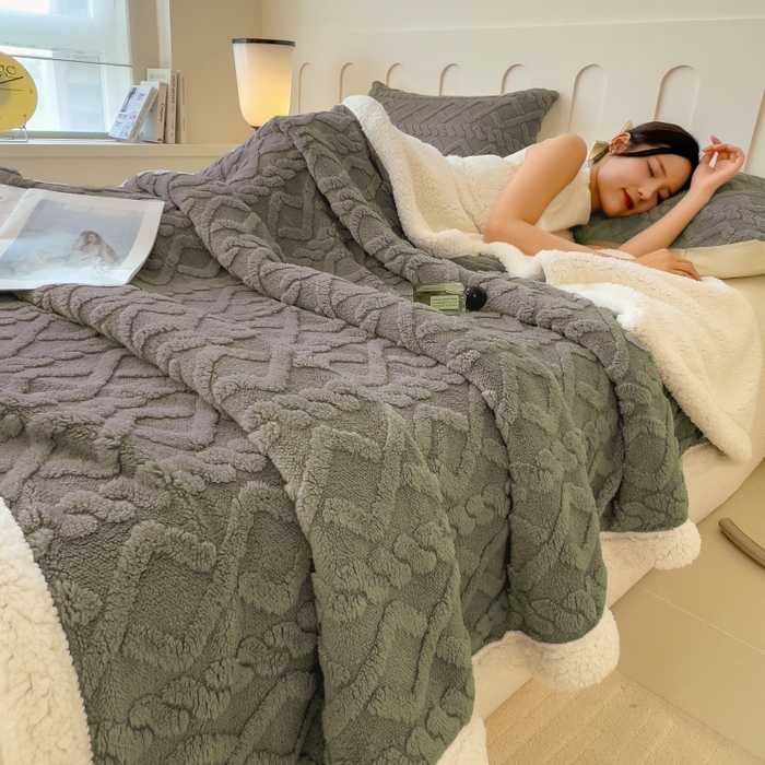 91家纺网 家纺一手货源 找家纺 希廷顿 2024新款高克重双层加厚塔芙绒毛毯 麻花-高级灰