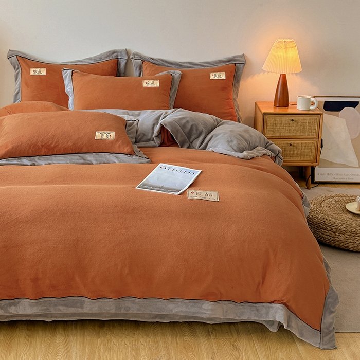 91家纺网 家纺一手货源 找家纺 全季家居 2024新款A类良品纯色双拼牛奶绒高克重加厚保暖四件套 焦糖+浅灰