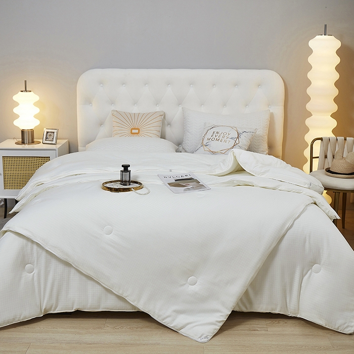 91家纺网 家纺一手货源 找家纺 梵克保罗 2024新款贡缎提花拉链款子母被直播被芯有机棉立体冬被子被芯 双面贡缎提花子母被-象牙白