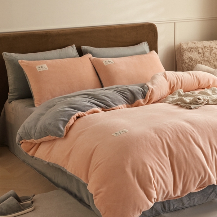 91家纺网 家纺一手货源 找家纺 澳梵家居 2024新款牛奶绒素色双拼四件套--【暖茶系列】 暖茶-粉玉