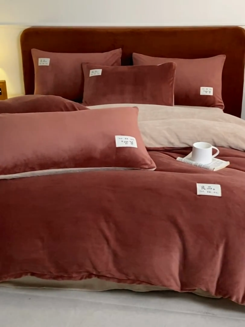 91家纺网 家纺一手货源 找家纺 （总）澳梵家居 2024新款牛奶绒素色双拼四件套--【暖茶系列】