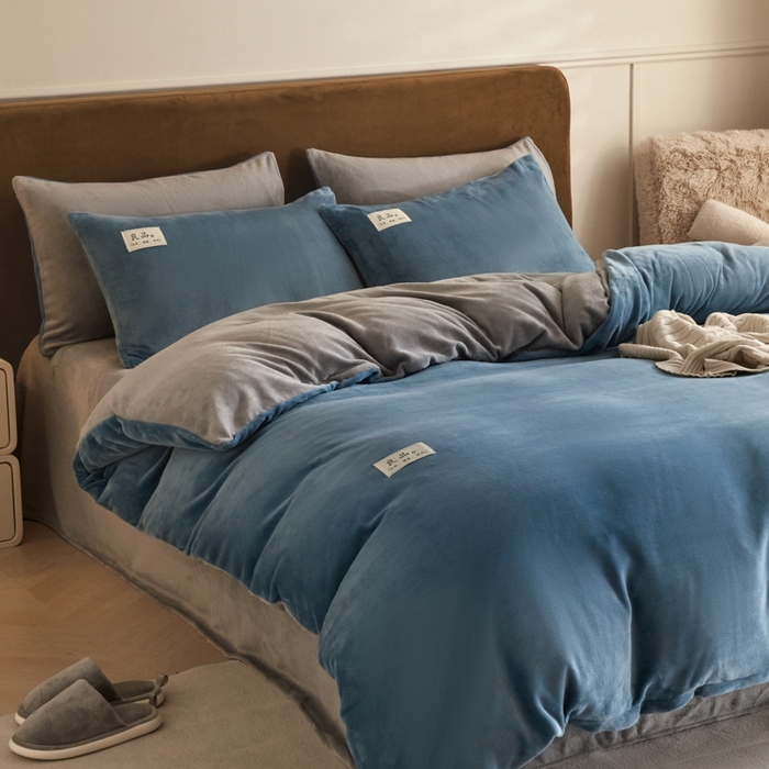 91家纺网 家纺一手货源 找家纺 澳梵家居 2024新款牛奶绒素色双拼四件套--【暖茶系列】 暖茶-莱茵蓝