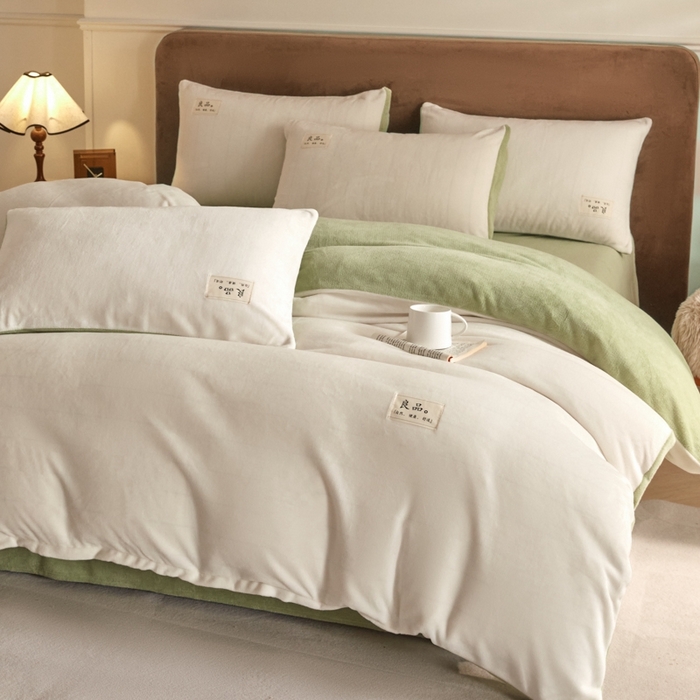 91家纺网 家纺一手货源 找家纺 澳梵家居 2024新款牛奶绒素色双拼四件套--【暖茶系列】 暖茶-茉莉青提