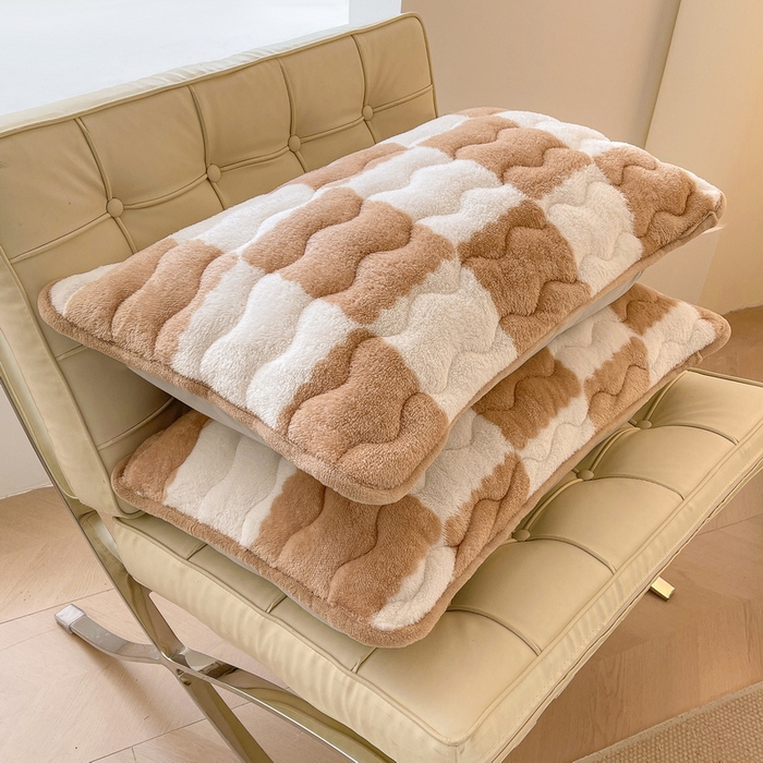 91家纺网 家纺一手货源 找家纺 2024秋冬北极绒加厚夹棉床笠三件套印花泰迪绒床垫保护套罩-格子条纹系（暖光图）棋盘格-奶咖