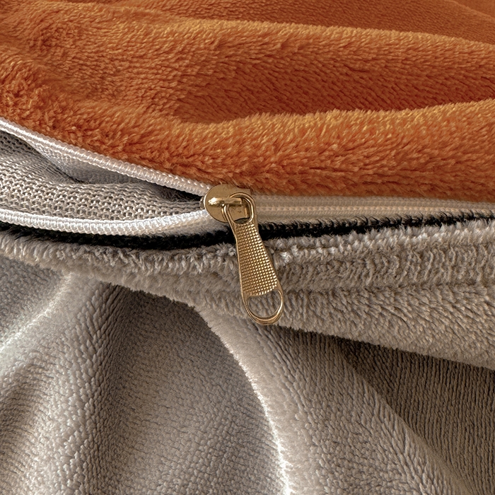 91家纺网 家纺一手货源 找家纺 全季家居 2024新款A类良品纯色双拼牛奶绒高克重加厚保暖四件套 焦糖+浅灰