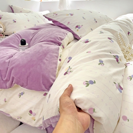 91家纺网 家纺一手货源 找家纺 盛馨家纺 2024秋冬棉加绒13372全棉宝宝绒牛奶绒床单床笠保暖绒四件套 紫樱桃