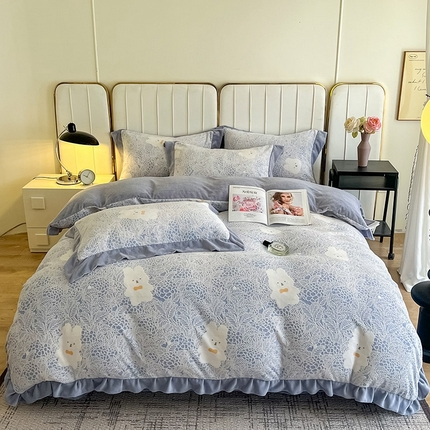 91家纺网 家纺一手货源 找家纺 （总）库里梦家纺 2024新款拼角雕花牛奶绒四件套230克加厚牛奶绒