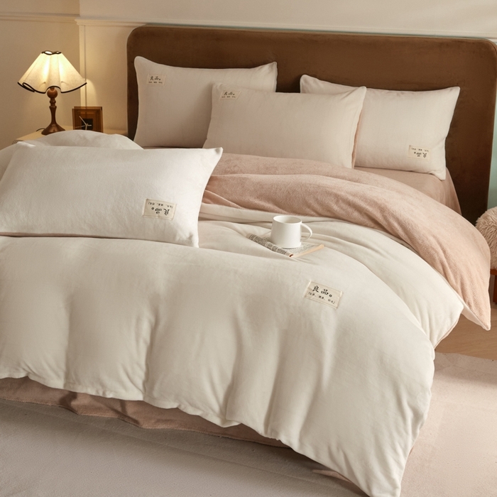 91家纺网 家纺一手货源 找家纺 澳梵家居 2024新款牛奶绒素色双拼四件套--【暖茶系列】 暖茶-牛奶可可