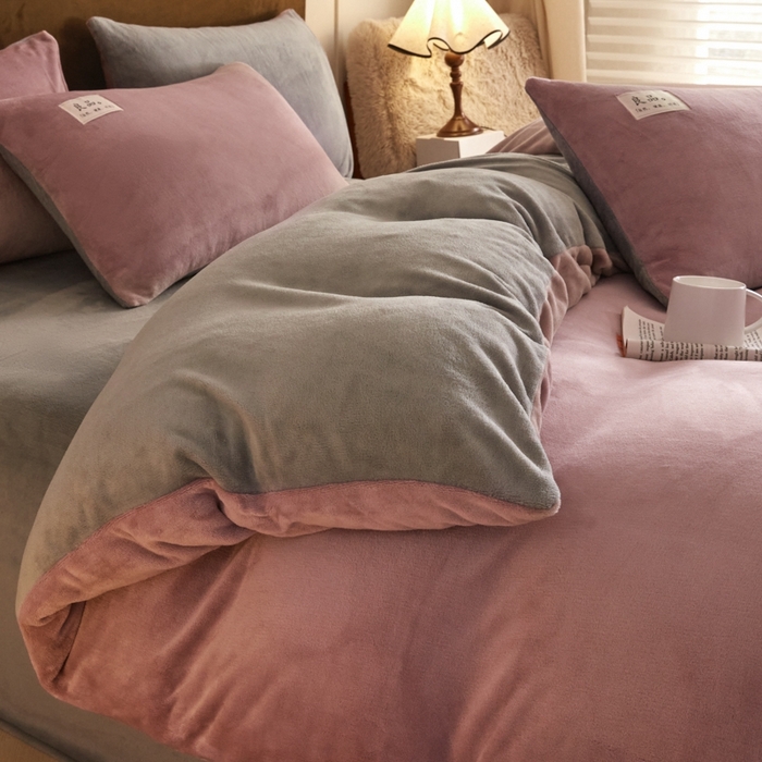 91家纺网 家纺一手货源 找家纺 澳梵家居 2024新款牛奶绒素色双拼四件套--【暖茶系列】 暖茶-芋泥紫