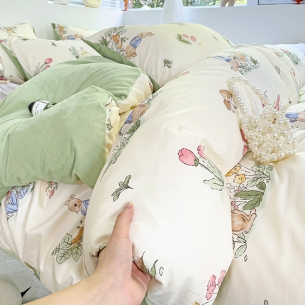 91家纺网 家纺一手货源 找家纺 盛馨家纺 2024秋冬棉加绒13372全棉宝宝绒牛奶绒床单床笠保暖绒四件套 兔野仙踪