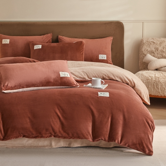 91家纺网 家纺一手货源 找家纺 澳梵家居 2024新款牛奶绒素色双拼四件套--【暖茶系列】 暖茶-红糖姜茶