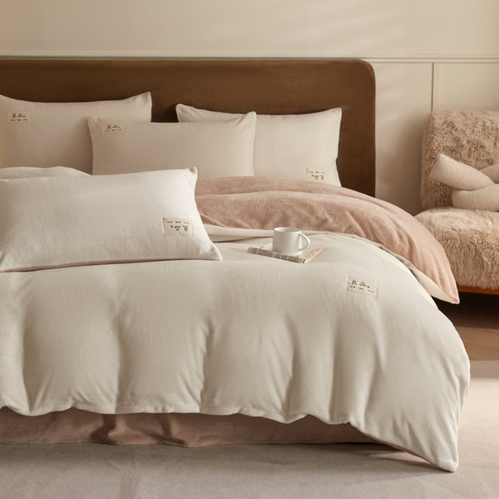 91家纺网 家纺一手货源 找家纺 澳梵家居 2024新款牛奶绒素色双拼四件套--【暖茶系列】 暖茶-牛奶可可
